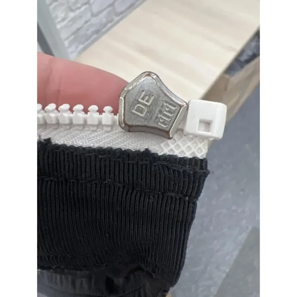 Chanel Vintage Black & White Short Sleeve Zip Cardigan FR 34 / XS